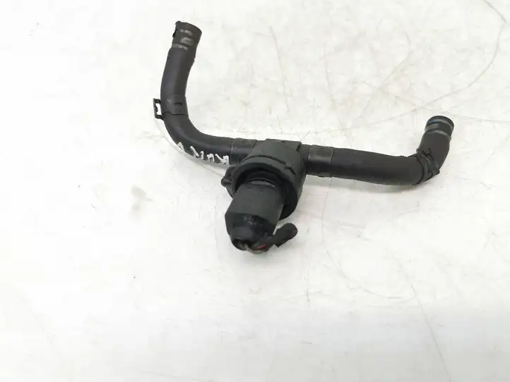 Volkswagen PASSAT B6 (2005 - 2010) 038906081B Трубка топливной системы — фото 1