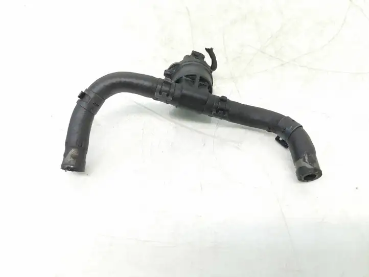Volkswagen PASSAT B6 (2005 - 2010) 038906081B Трубка топливной системы — фото 3