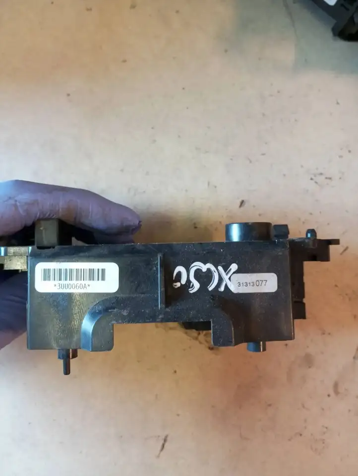 Volvo XC90 (2006 - 2014) 31313077 Датчик угла поворота руля — фото 3
