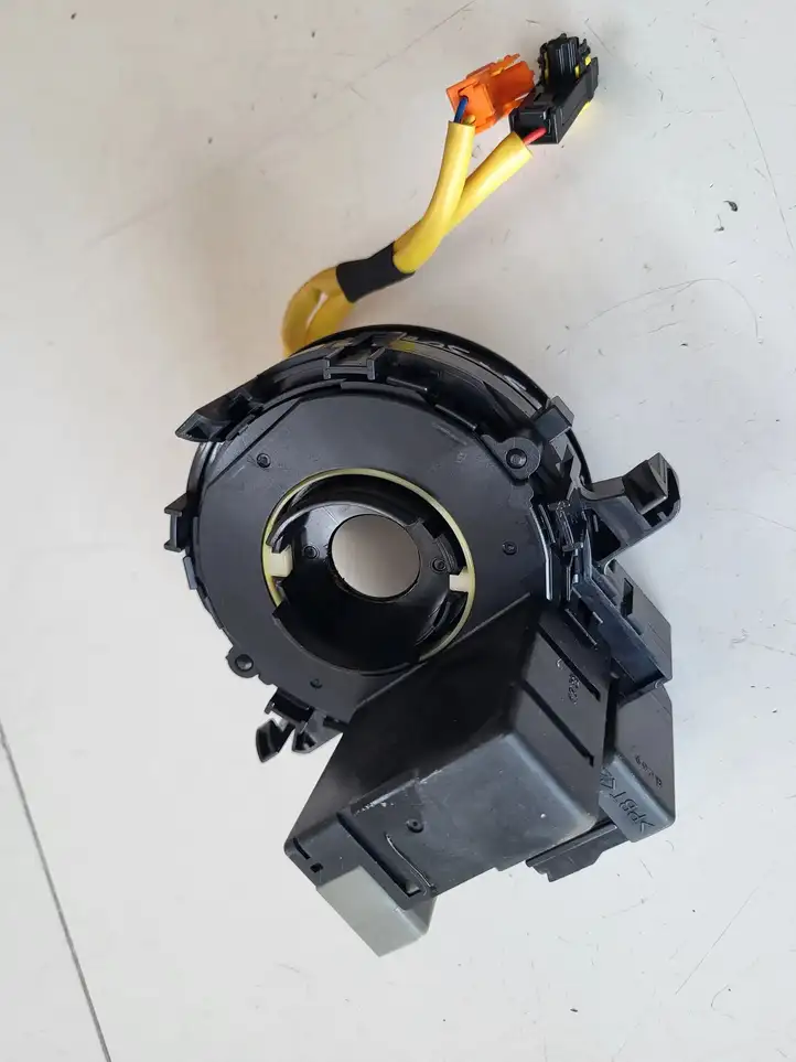 Lexus GS 300 350 430 450h (2004 - 2007) Датчик угла поворота руля — фото 8