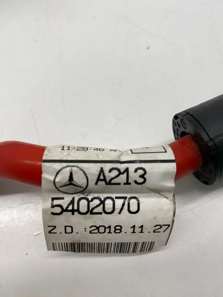 Mercedes-Benz E W213 (2016 - ) A2135402070 Плюсовой провод аккумулятора — фото 2