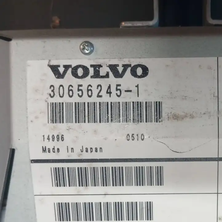 Volvo XC70 (2004 - 2007) 306562451 Магнитола / мультимедийная система — фото 4