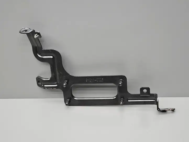 Hyundai i30 (2012 - 2015) 9101140025 Кронштейн ЭБУ двигателя — фото 4