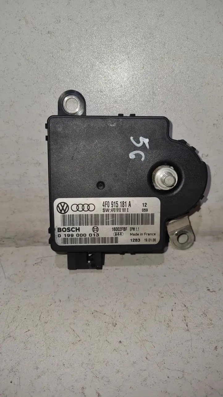 Audi A6 S6 C6 4F (2004 - 2008) 4F0915181A Блок управления аккумулятором — фото 1