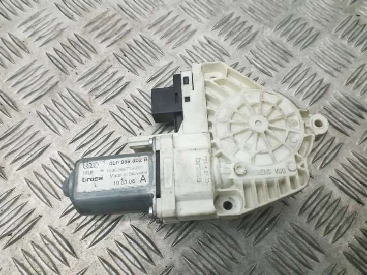 4L0959802B Audi Q7 4L Priekinis varikliukas langų pakėlėjo