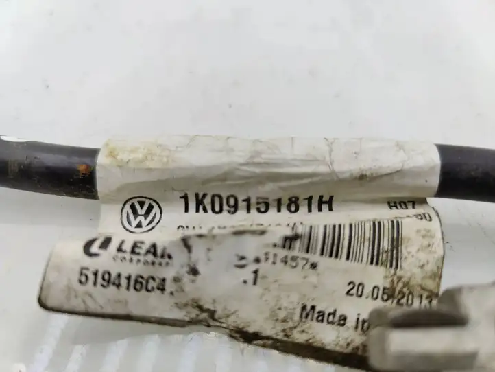 Volkswagen Caddy (2010 - 2015) 1K0915181H Плюсовой провод аккумулятора — фото 4