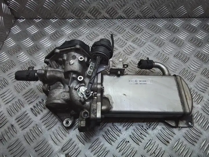 Audi A4 S4 B8 8K (2011 - 2015) 8R0971845E Охладитель клапана EGR — фото 1