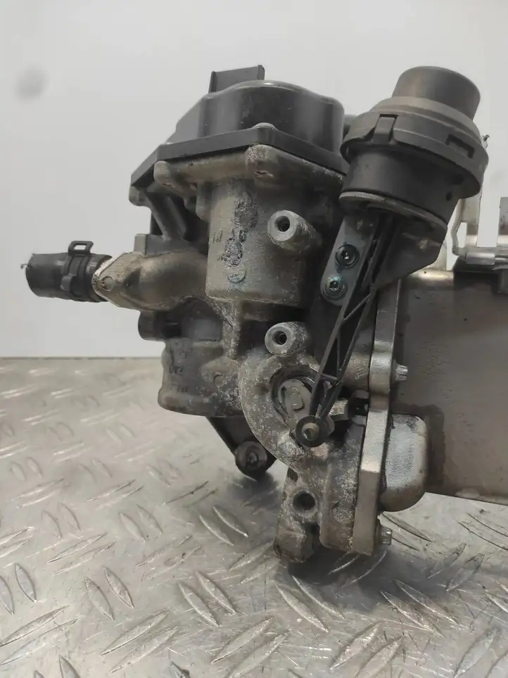 Audi A4 S4 B8 8K (2011 - 2015) 03L131512DN Охладитель клапана EGR — фото 3