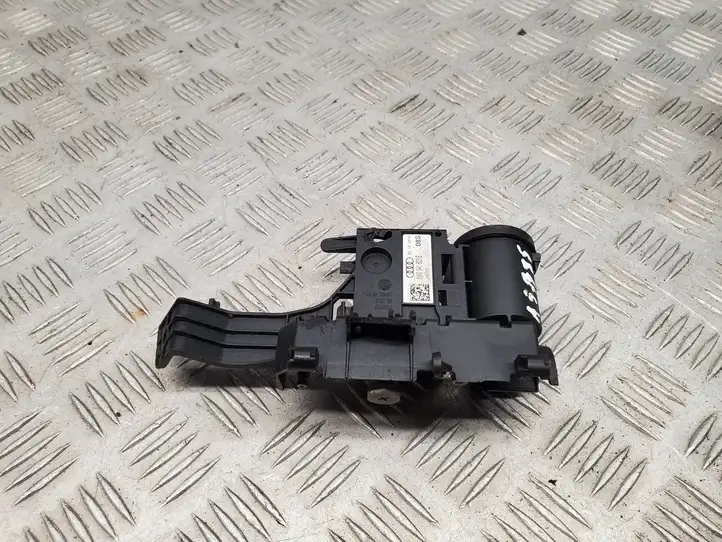 Audi A5 (2016 - ) 8W0941823E Плюсовой провод аккумулятора — фото 3