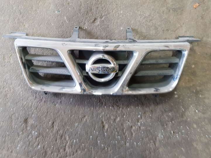 623108H700 Nissan X-Trail T30 Grotelės viršutinės