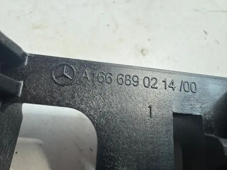 Mercedes-Benz GLS X166 (2015 - 2019) A1666890214 Прочие детали салона — фото 2