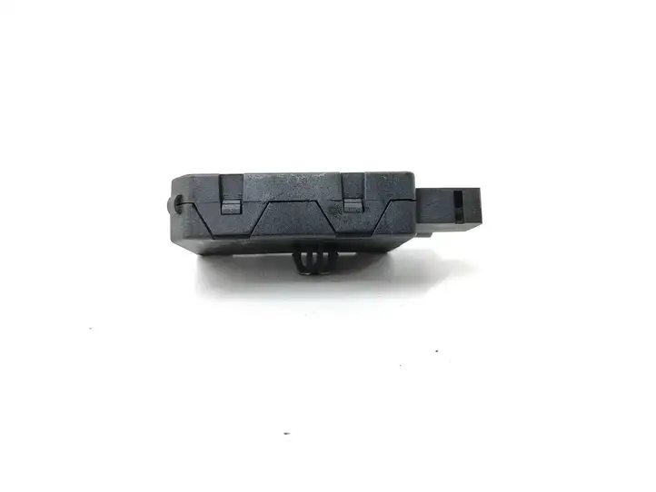 Citroen C4 Grand Picasso (2013 - 2016) 9807982580 Усилитель антенны — фото 2