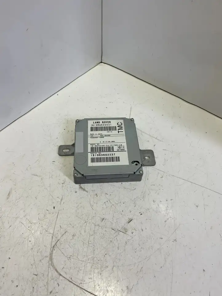 Land Rover Range Rover Sport (2005 - 2009)  XRA500031 Усилитель антенны