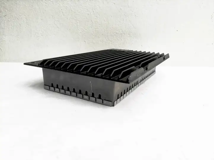 Land Rover Range Rover Sport L320 (2005 - 2009) XQK500105 Усилитель звука — фото 4