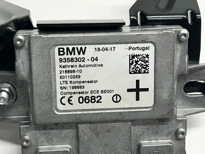 BMW 3 F30 F35 F31 (2012 - 2018) 9358302 Усилитель антенны — фото 11
