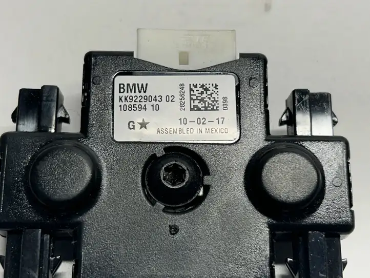 BMW 3 F30 F35 F31 (2012 - 2018) 9229043 Усилитель антенны — фото 11