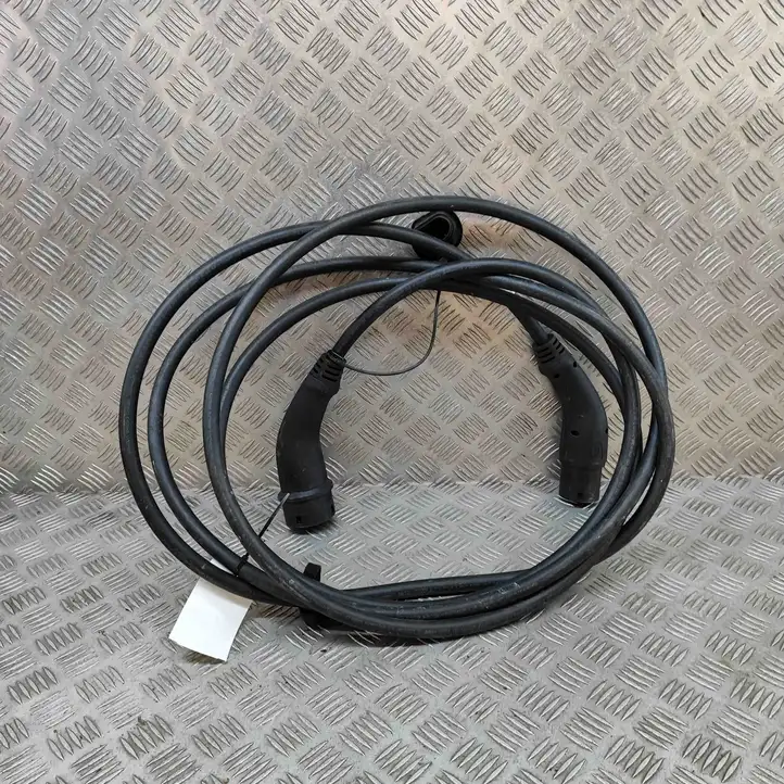 Volkswagen ID.4 (2020 - ) 4N0971675C Кабель для зарядки электромобилей — фото 1