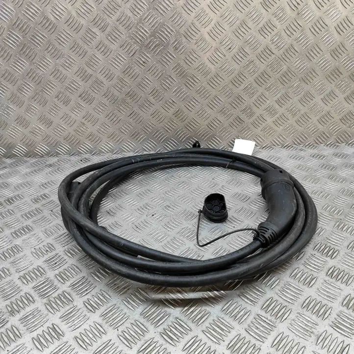 Volkswagen ID.4 (2020 - ) 4N0971675C Кабель для зарядки электромобилей — фото 4