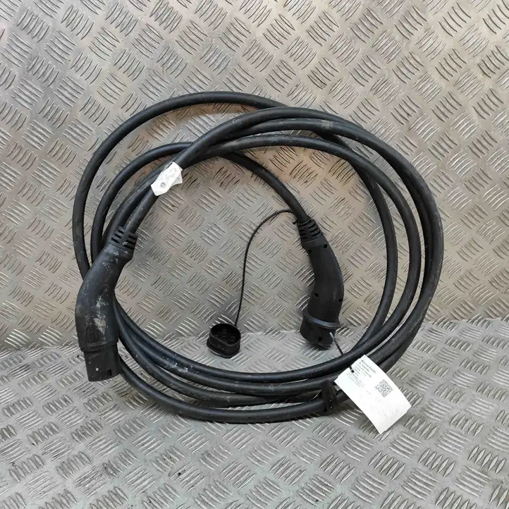 Volkswagen ID.4 (2020 - ) 4N0971675C Кабель для зарядки электромобилей — фото 6