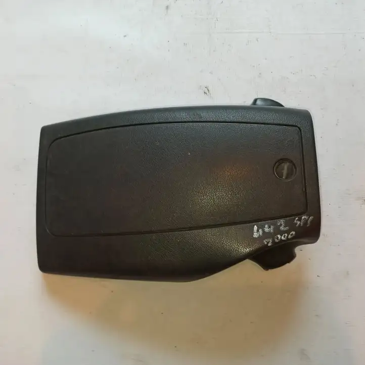 Mercedes-Benz Sprinter W901 W902 W903 W904 (1995 - 2007) a9024620543 Крышка ящика предохранителей — фото 1