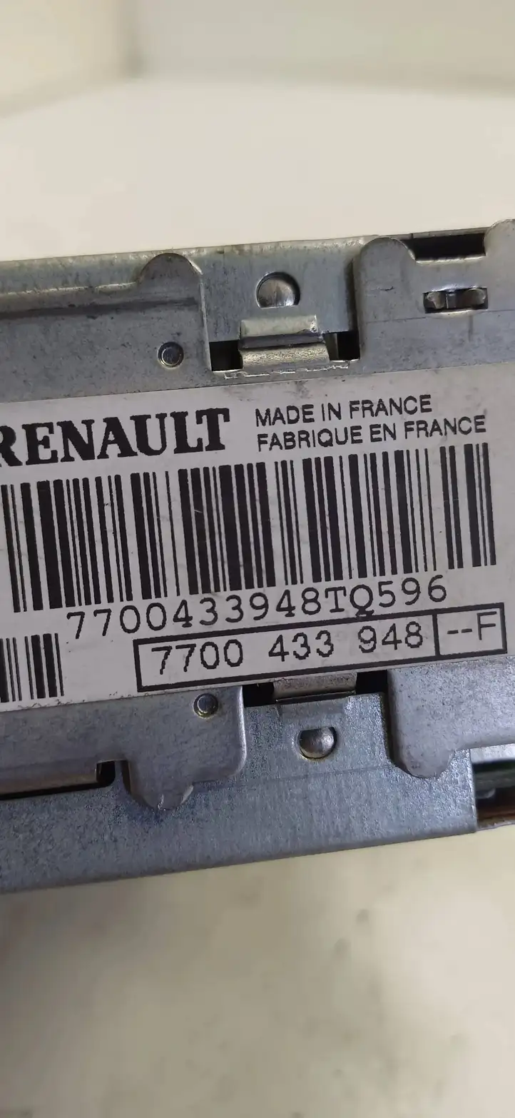 Renault Laguna II (2001 - 2005) 7700433948 Магнитола / мультимедийная система — фото 3