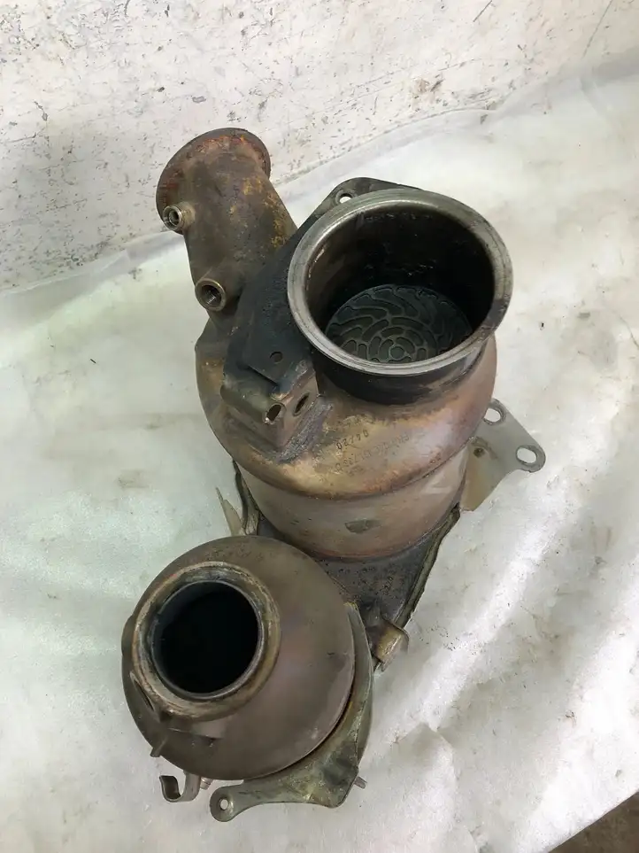 Volkswagen Touran II (2010 - 2016) 04l131733d Катализатор / DPF / FAP — фото 2