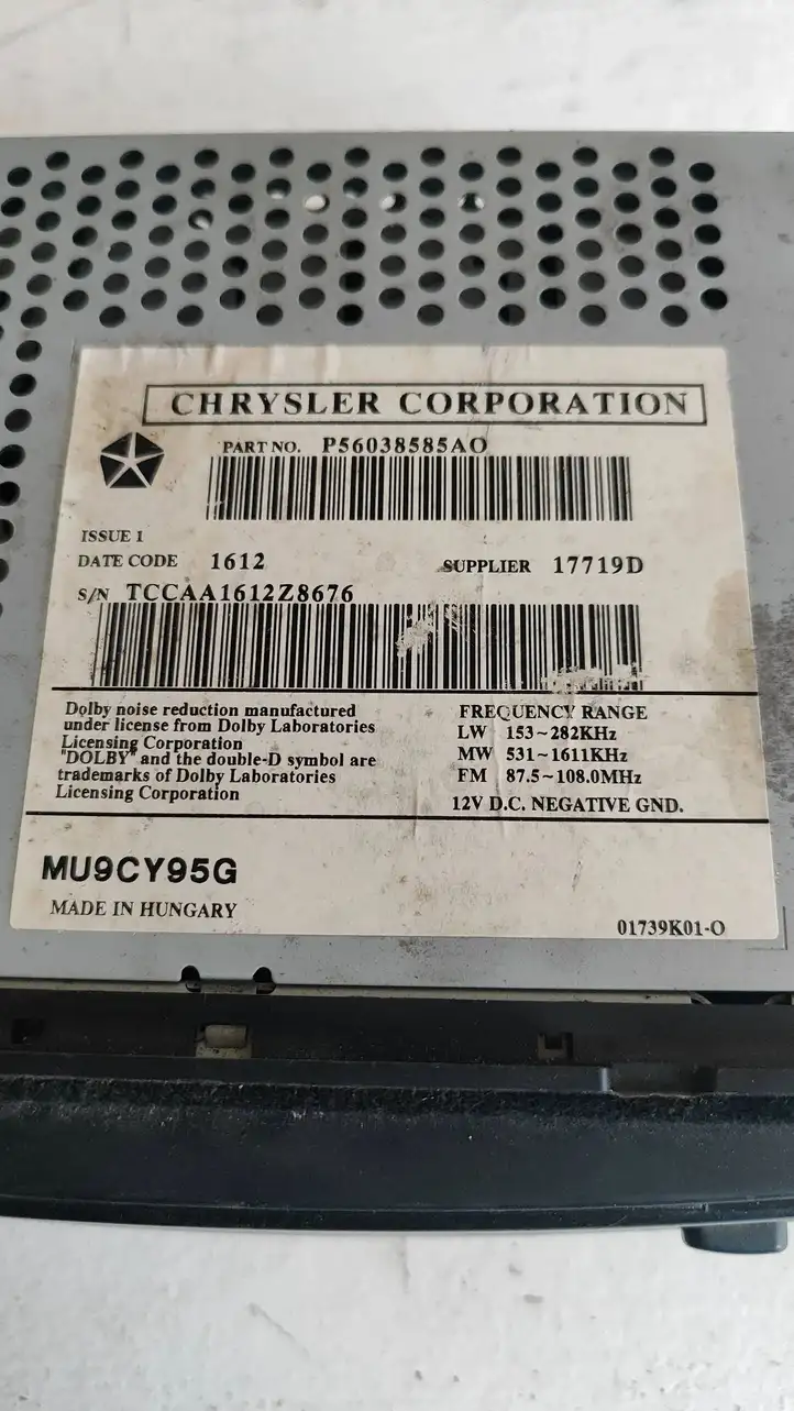 Chrysler Voyager (2001 - 2004) P56038585AC Магнитола / мультимедийная система — фото 7