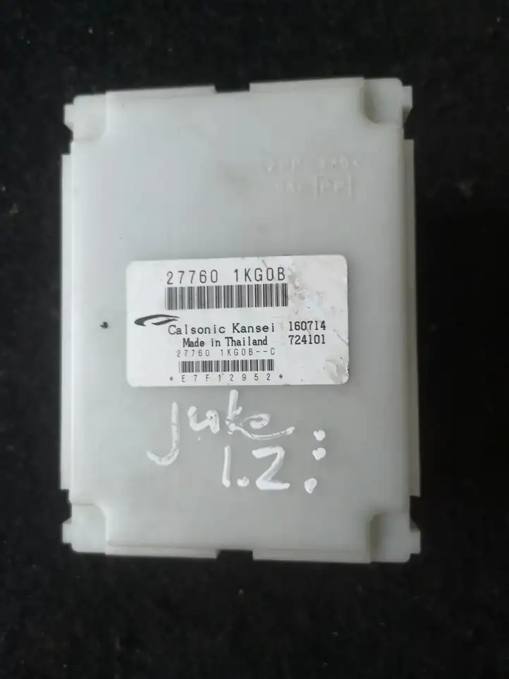 Nissan Juke I F15 (2010 - 2018) 277601KG0B Блок управления кондиционером — фото 1
