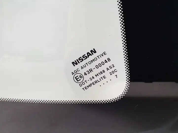 Nissan Qashqai (2006 - 2010) Заднее боковое стекло — фото 3