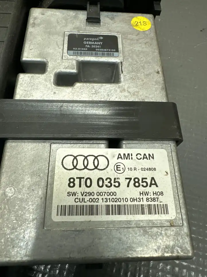 Audi Q5 SQ5 (2008 - 2012) 8T0035785A Контроллер мультимедийной системы — фото 3
