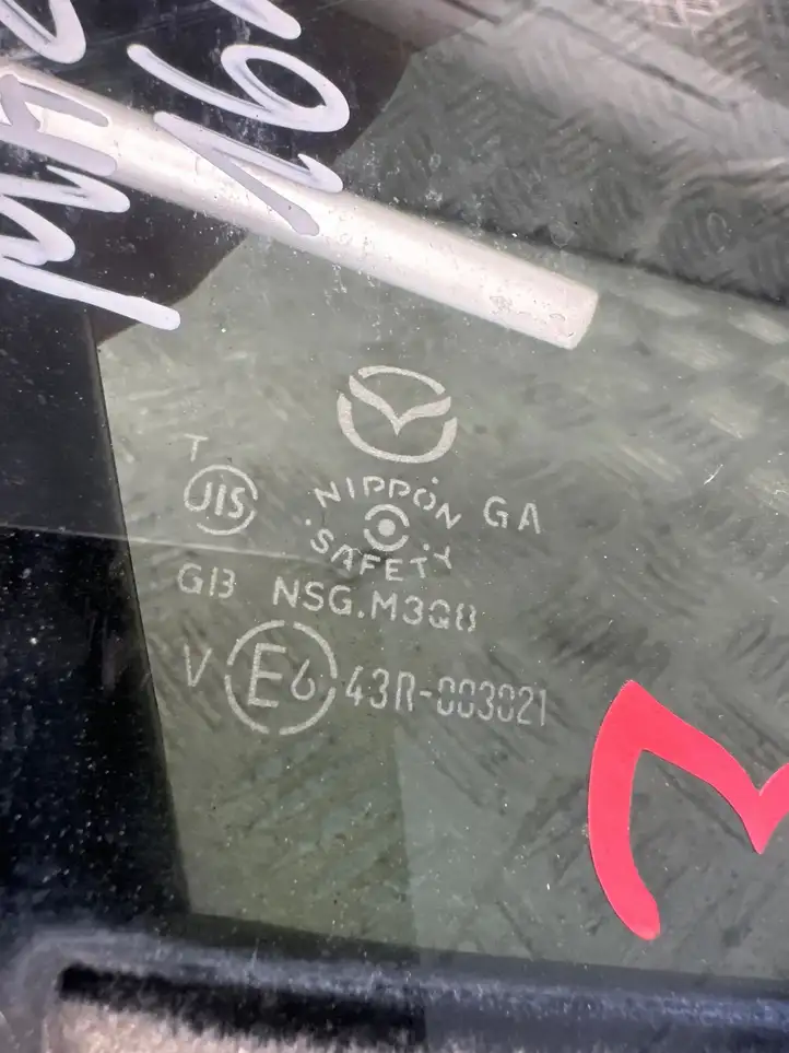 Mazda 6 (2015 - 2018) 43R003021 Форточка двери — фото 3
