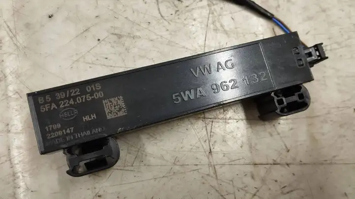 Audi A3/S3 8Y (2020 - ) 5wa962132 Антенна системы Keyless — фото 2