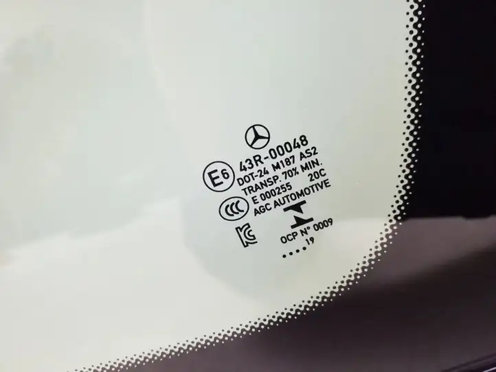 Mercedes-Benz EQC (2018 - ) A2936701200 Заднее боковое стекло — фото 3