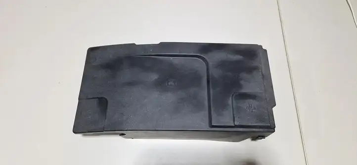 Opel Insignia A (2008 - 2017) 12772396 Крышка ящика аккумулятора — фото 1