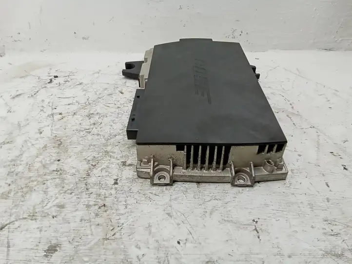 Audi A8 S8 D4 4H (2010 - 2014) 4G0035223A Усилитель звука — фото 4