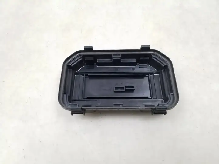 BMW 3 F30 F35 F31 (2012 - 2018) 9224872 Крышка ящика предохранителей — фото 3