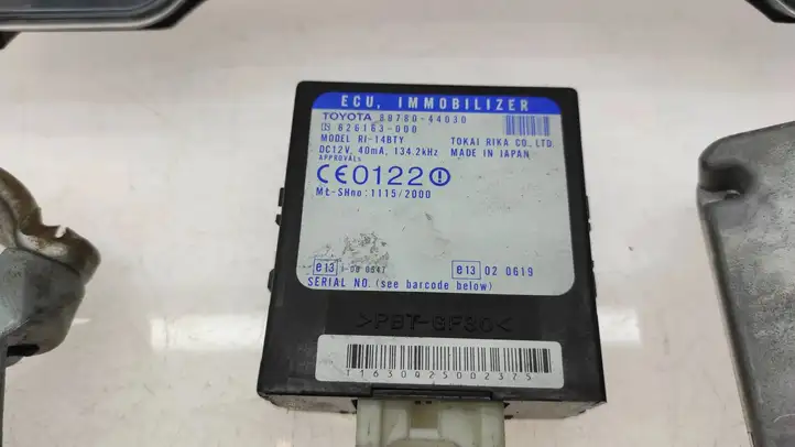 Toyota Avensis Verso (2001 - 2004) 8966144300 Комплект системы зажигания — фото 4