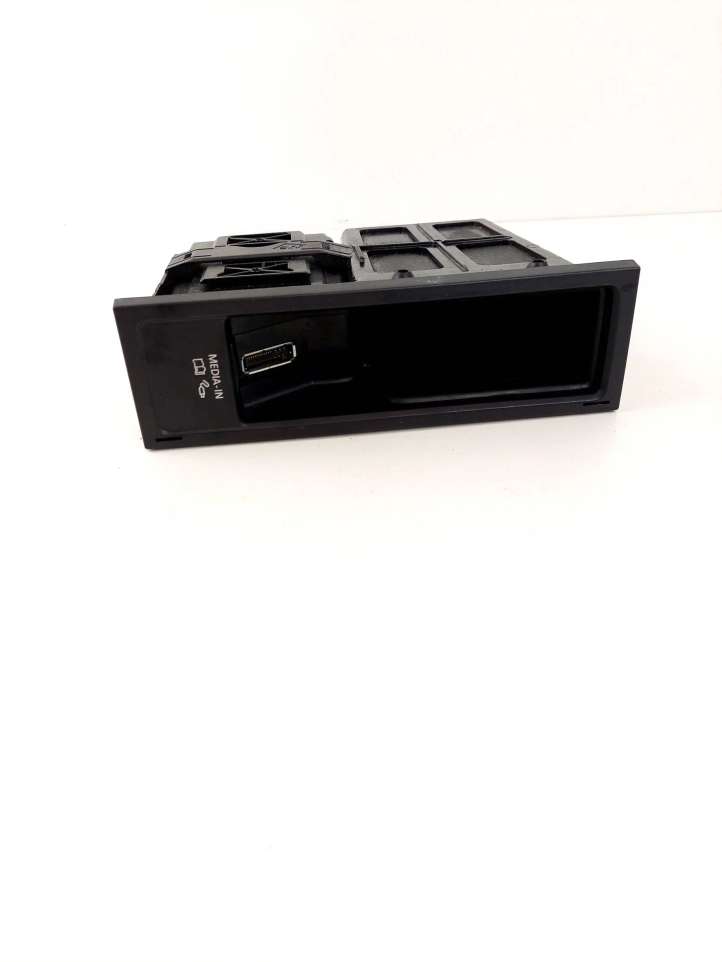 5N0035341g Volkswagen PASSAT B7 USB valdymo blokas