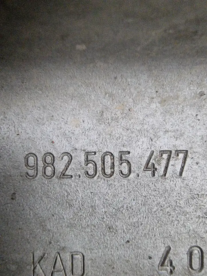 Porsche Boxster 982 (2016 - ) 982505477 Прочие детали днища — фото 3