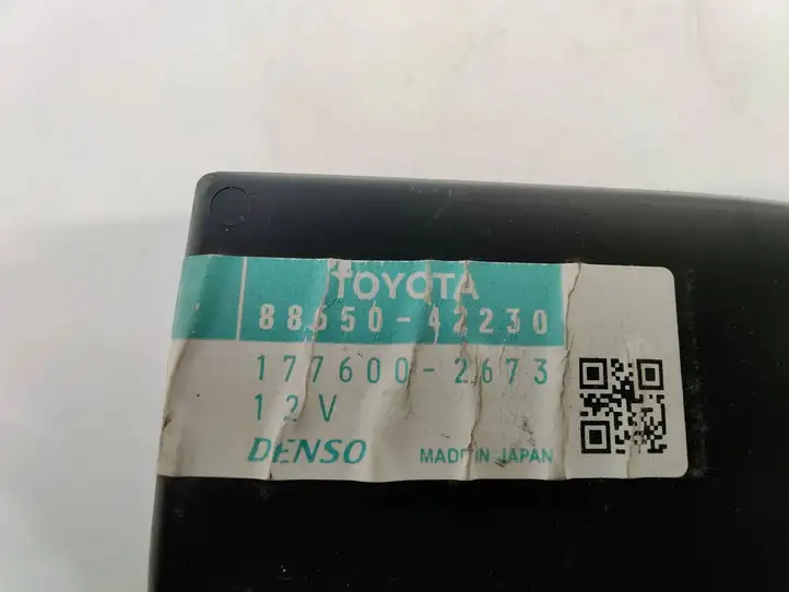 Toyota RAV 4 (XA30) (2006 - 2016) 8865042230 Модуль управления кондиционером — фото 4