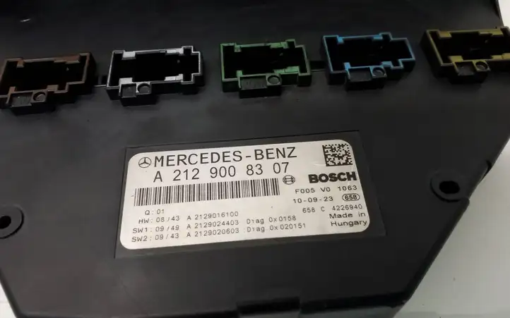 Mercedes-Benz E W212 (2009 - 2016) A2129008307 Блок предохранителей — фото 5