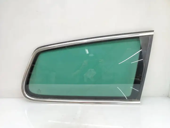 Volkswagen PASSAT B7 (2011 - 2014) 43R001108 Заднее боковое стекло — фото 1