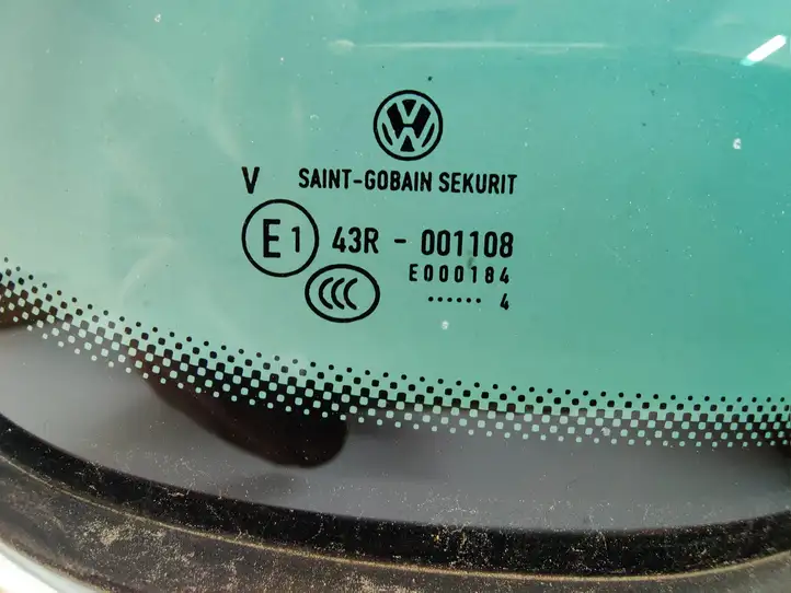 Volkswagen PASSAT B7 (2011 - 2014) 43R001108 Заднее боковое стекло — фото 3