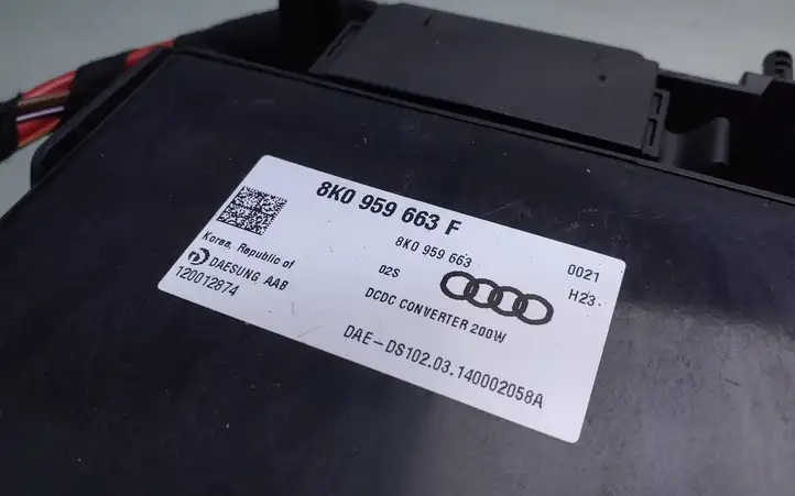 Audi A1 (2010 - 2014) 8K0959663F Преобразователь напряжения — фото 4