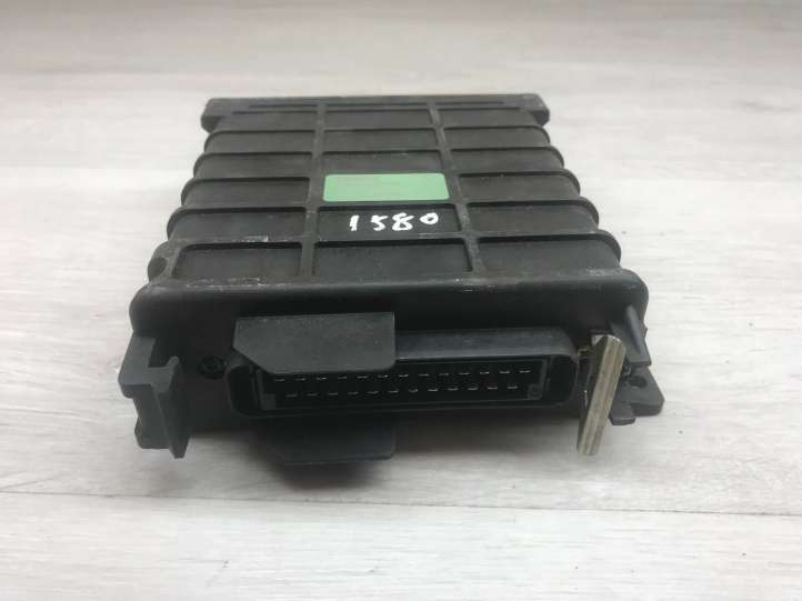 811906264A Audi 80 90 B3 Variklio valdymo blokas