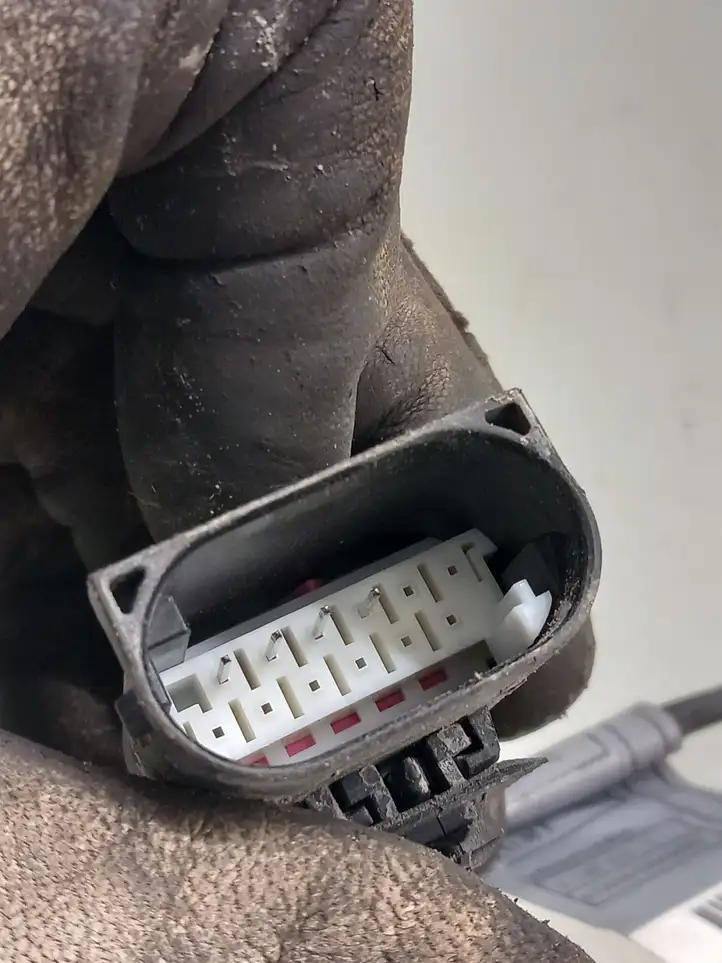 BMW 1 E81 E87 (2004 - 2011) 9128569 Прочая электропроводка — фото 4