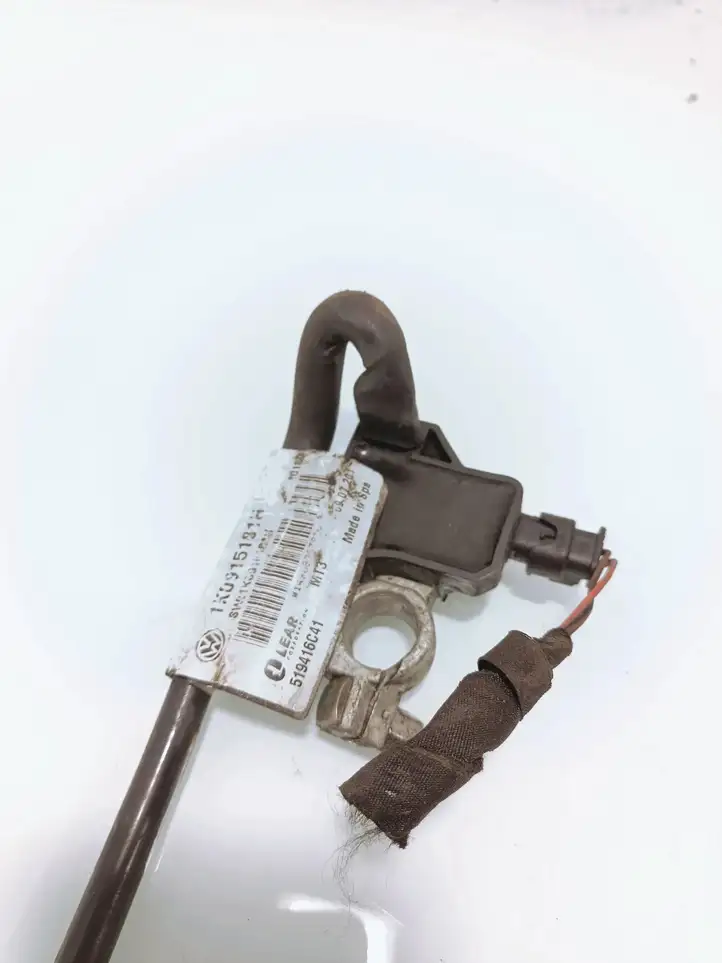 Volkswagen PASSAT B7 (2011 - 2014) 1K0915181H Минусовой провод аккумулятора — фото 3