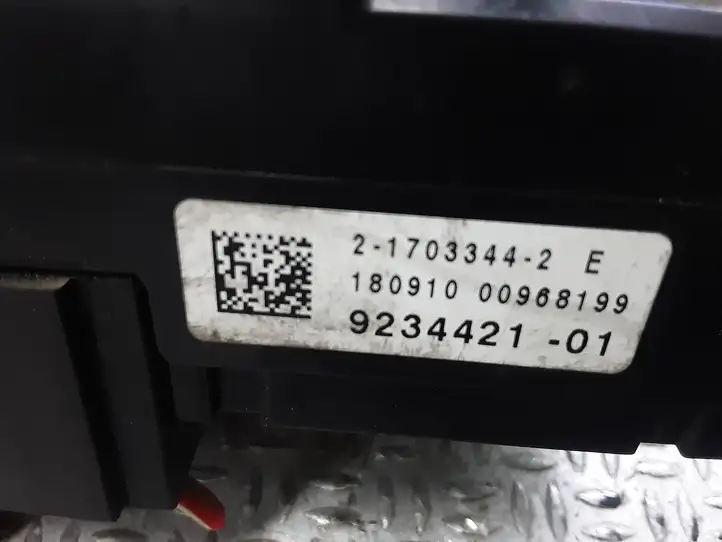 BMW 5 F10 F11 (2009 - 2016) 923442101 Блок предохранителей — фото 3