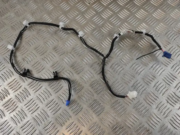 Toyota RAV 4 (XA50) (2018 - ) 8214342050 Прочая электропроводка — фото 2