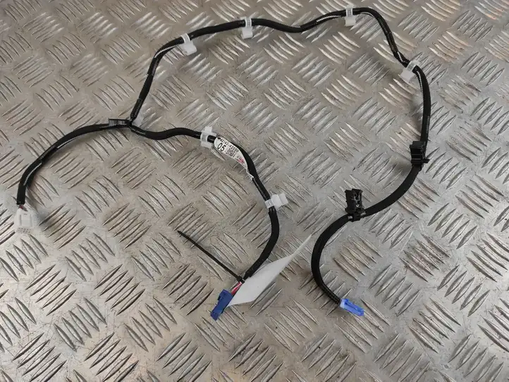 Toyota RAV 4 (XA50) (2018 - ) 8214342050 Прочая электропроводка — фото 5